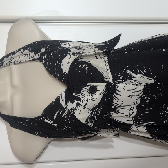 Forever 21 Elegant Black and Cream Women's Midi Dress Size Small - Picture 2 of 11